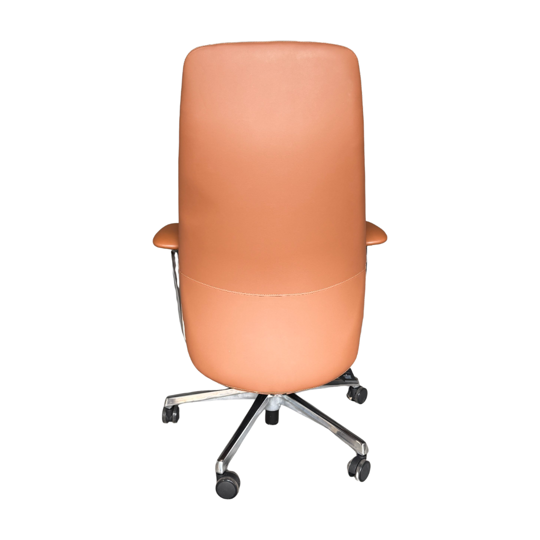 琉森瓦半牛皮辦公椅