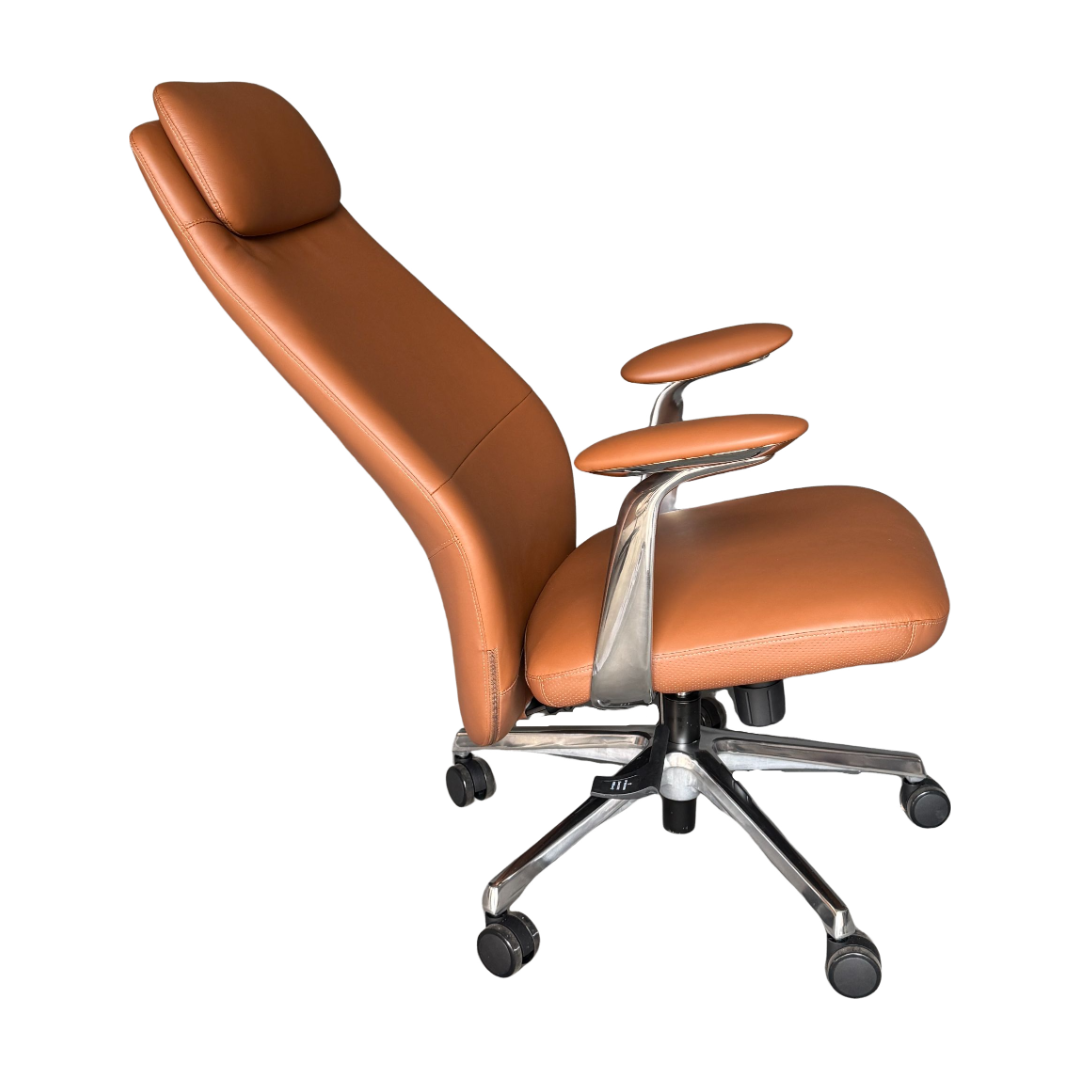 琉森瓦半牛皮辦公椅